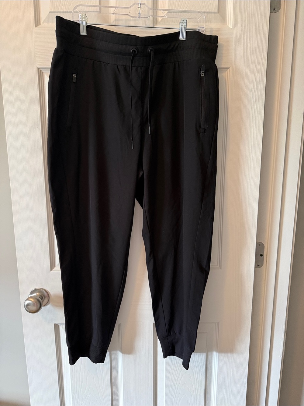 Xersion Black Athletic Jogger Pants with Zipper Pockets
